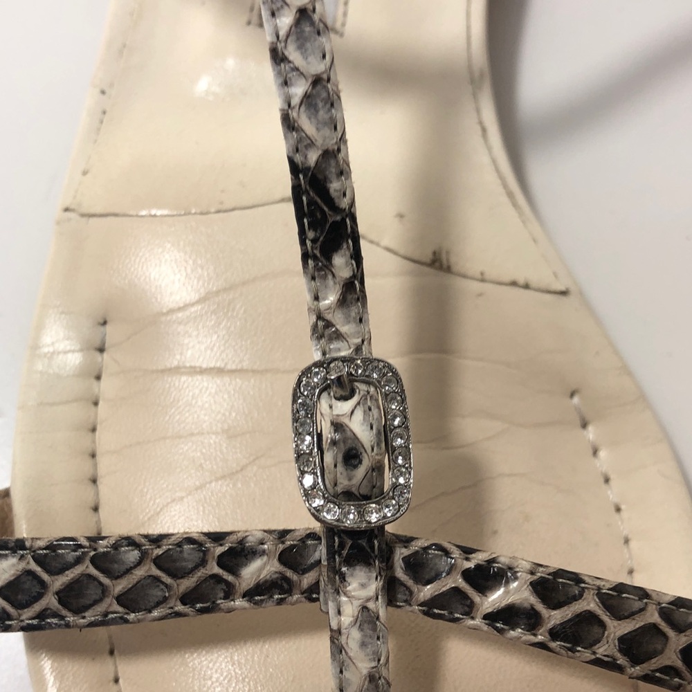 Manolo Blahnik Handmade in Italy. Leather Animal Print Flats Sandals, Size 7 (US - Picture 9 of 14